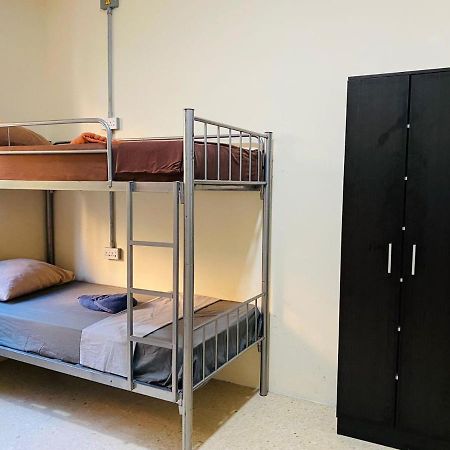 Ommi Hostel سانت جوليان المظهر الخارجي الصورة