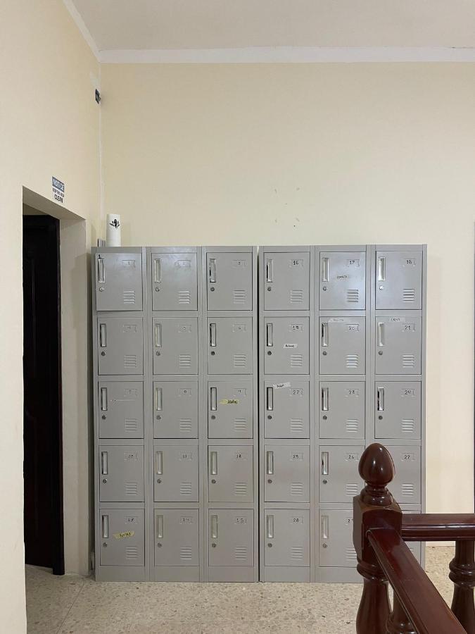 Ommi Hostel سانت جوليان المظهر الخارجي الصورة