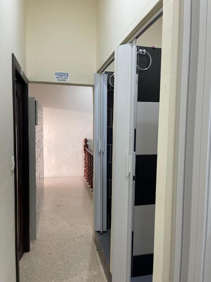 Ommi Hostel سانت جوليان المظهر الخارجي الصورة