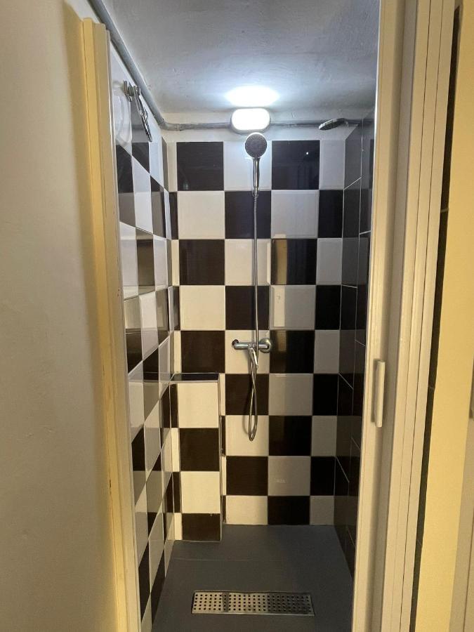 Ommi Hostel سانت جوليان المظهر الخارجي الصورة